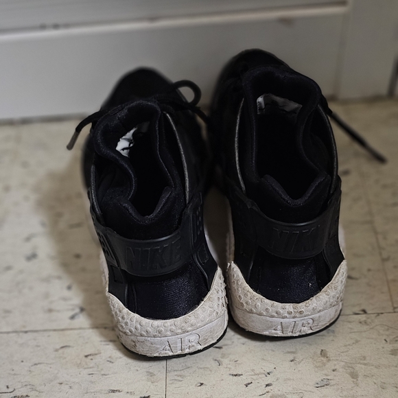 Nike Air Huarache Running Shoes 👟 - Picture 4 of 5